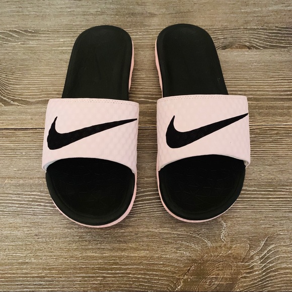 Nike Shoes - NWOT Nike Women’s Slides 7 - Sandals
